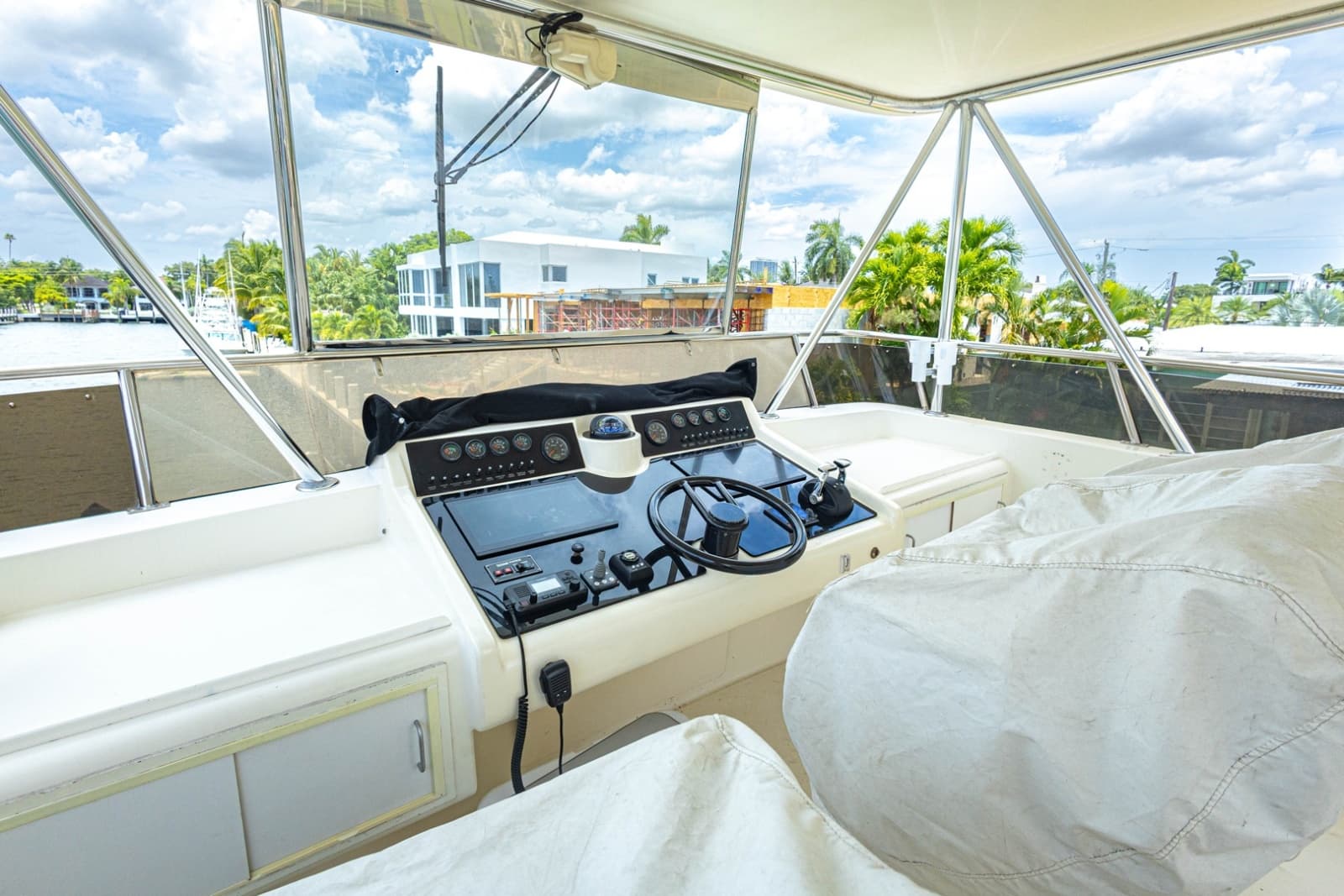 1990 Viking Cockpit Motor Yacht - Photo 52
