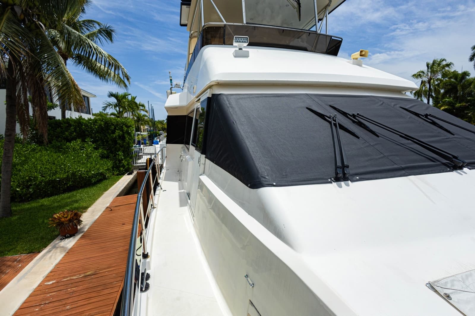 1990 Viking Cockpit Motor Yacht - Photo 60