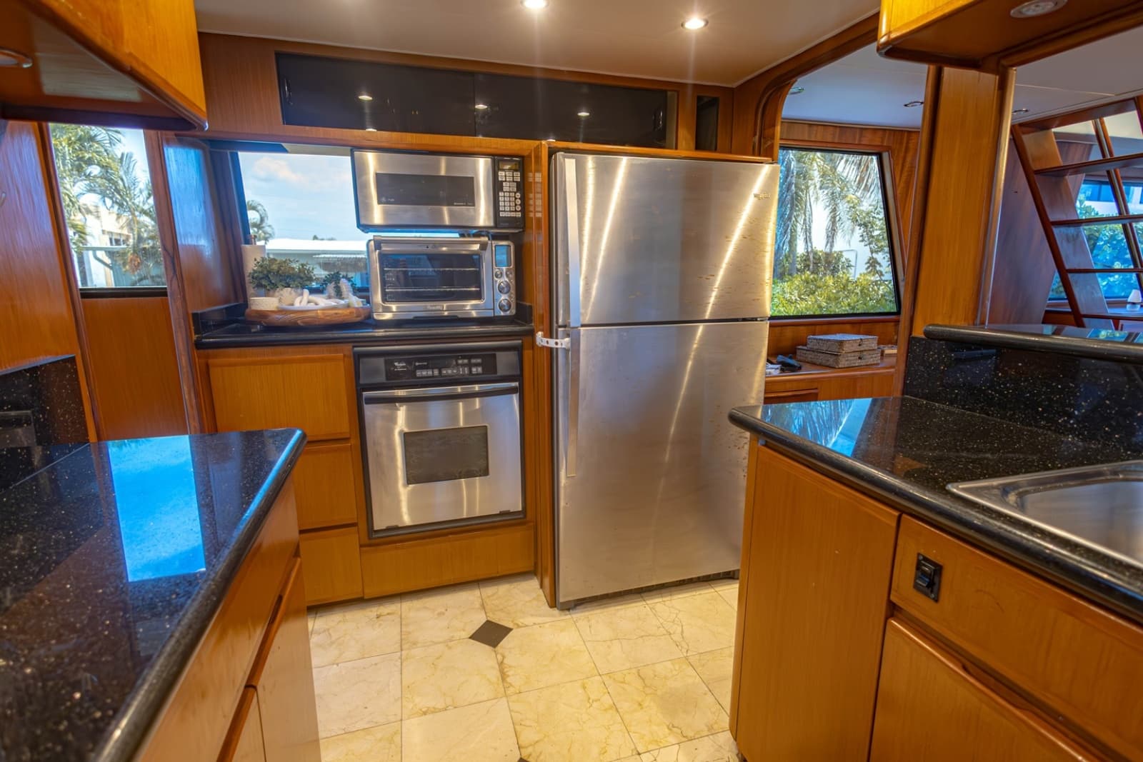 1990 Viking Cockpit Motor Yacht - Photo 12