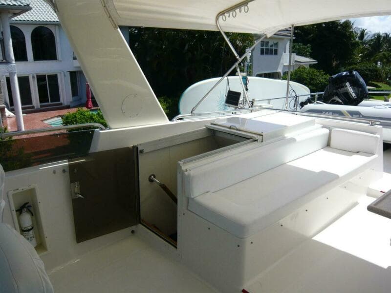 1990 Viking Cockpit Motor Yacht - Photo 39