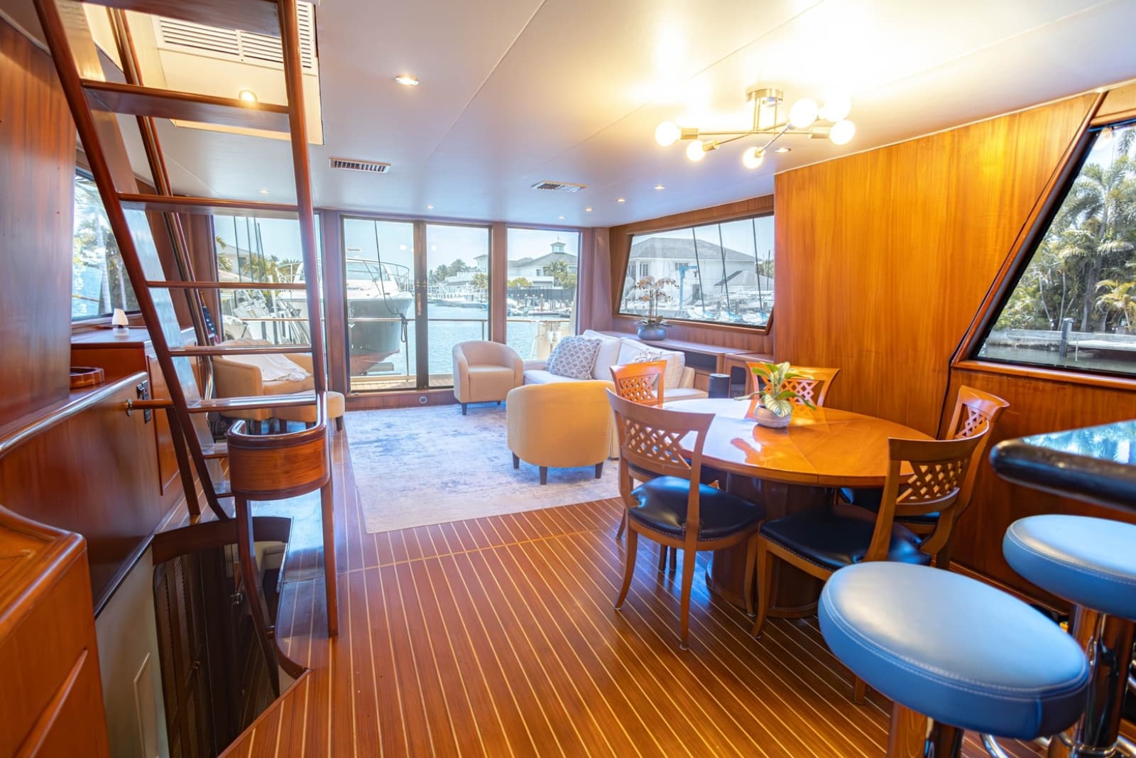 1990 Viking Cockpit Motor Yacht - Photo 6