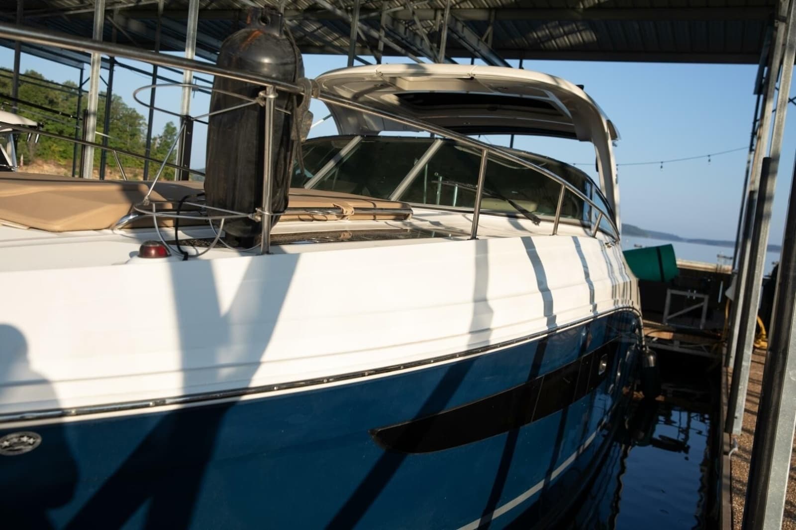 2016 Sea Ray Sundancer 350 - Photo 19