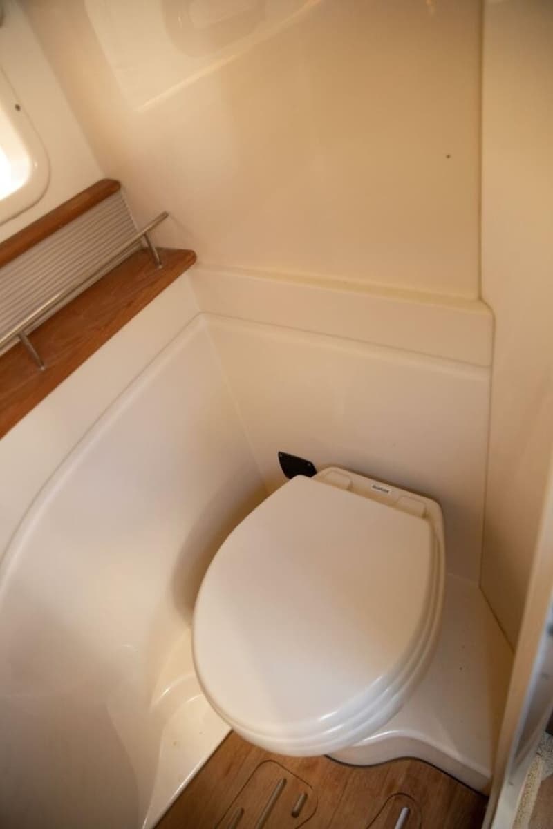 2016 Sea Ray Sundancer 350 - Photo 101