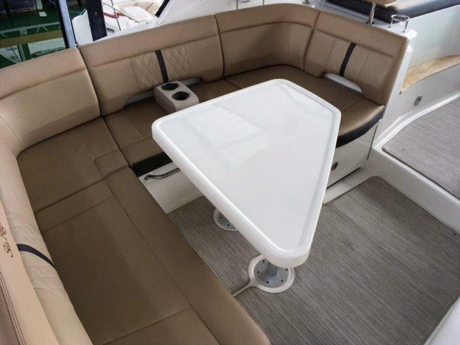 2016 Sea Ray Sundancer 350 - Photo 47