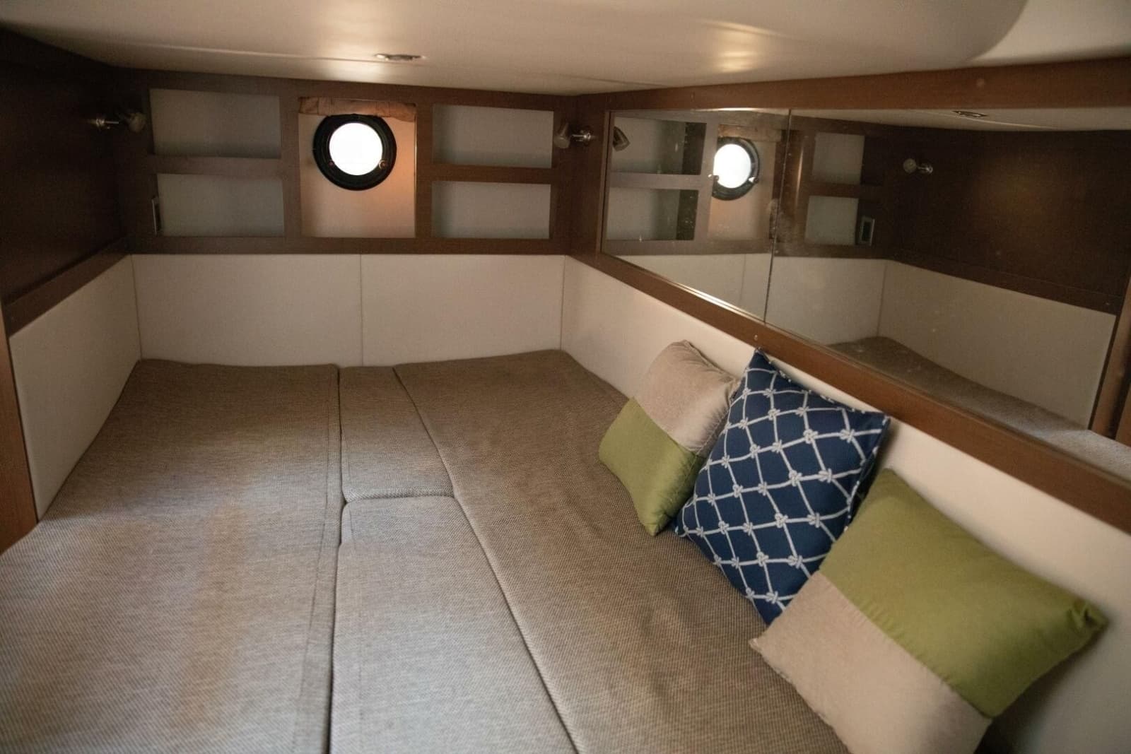 2016 Sea Ray Sundancer 350 - Photo 131