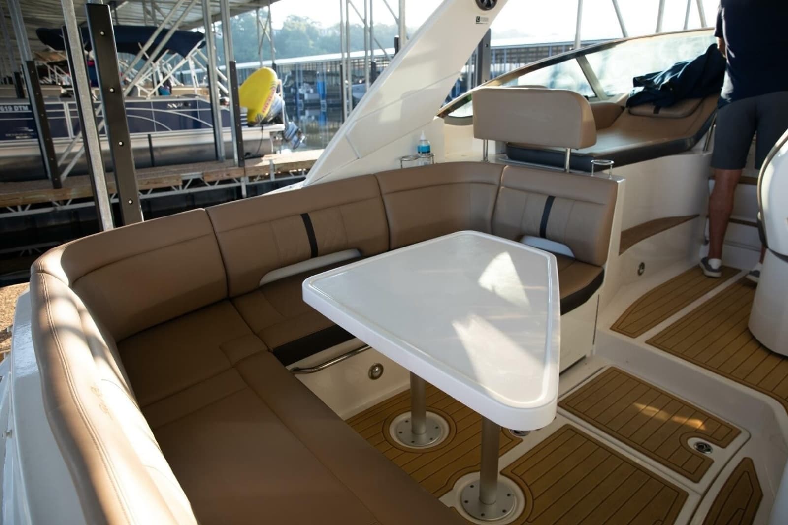 2016 Sea Ray Sundancer 350 - Photo 43