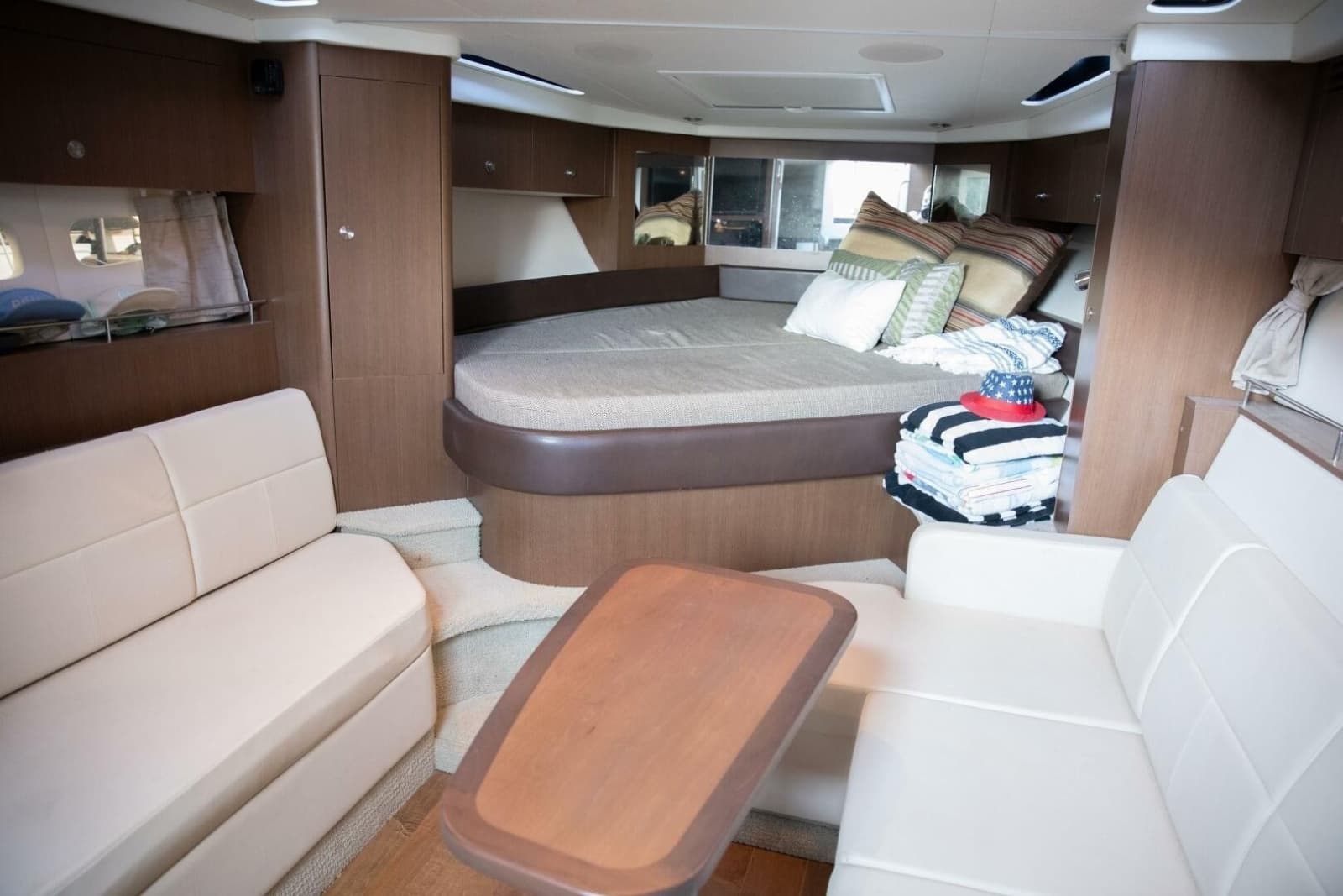 2016 Sea Ray Sundancer 350 - Photo 96