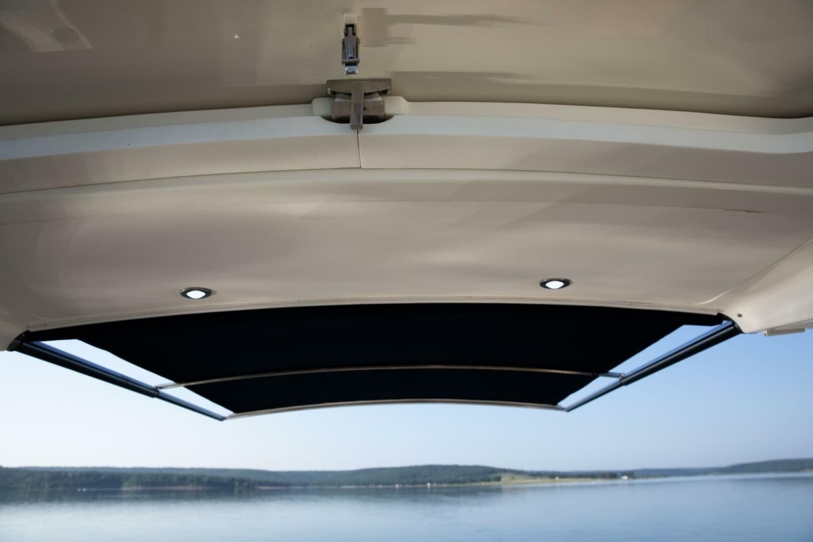 2016 Sea Ray Sundancer 350 - Photo 51