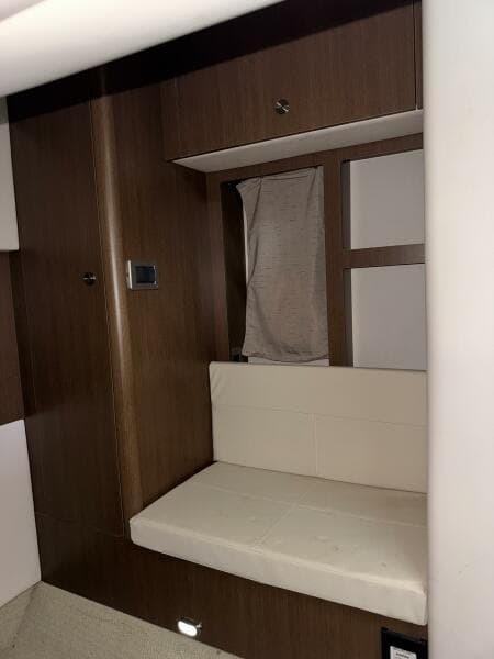 2016 Sea Ray 350 Sundancer