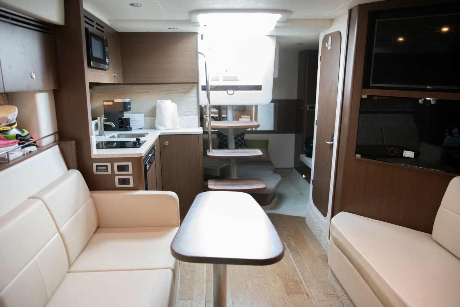 2016 Sea Ray Sundancer 350 - Photo 95