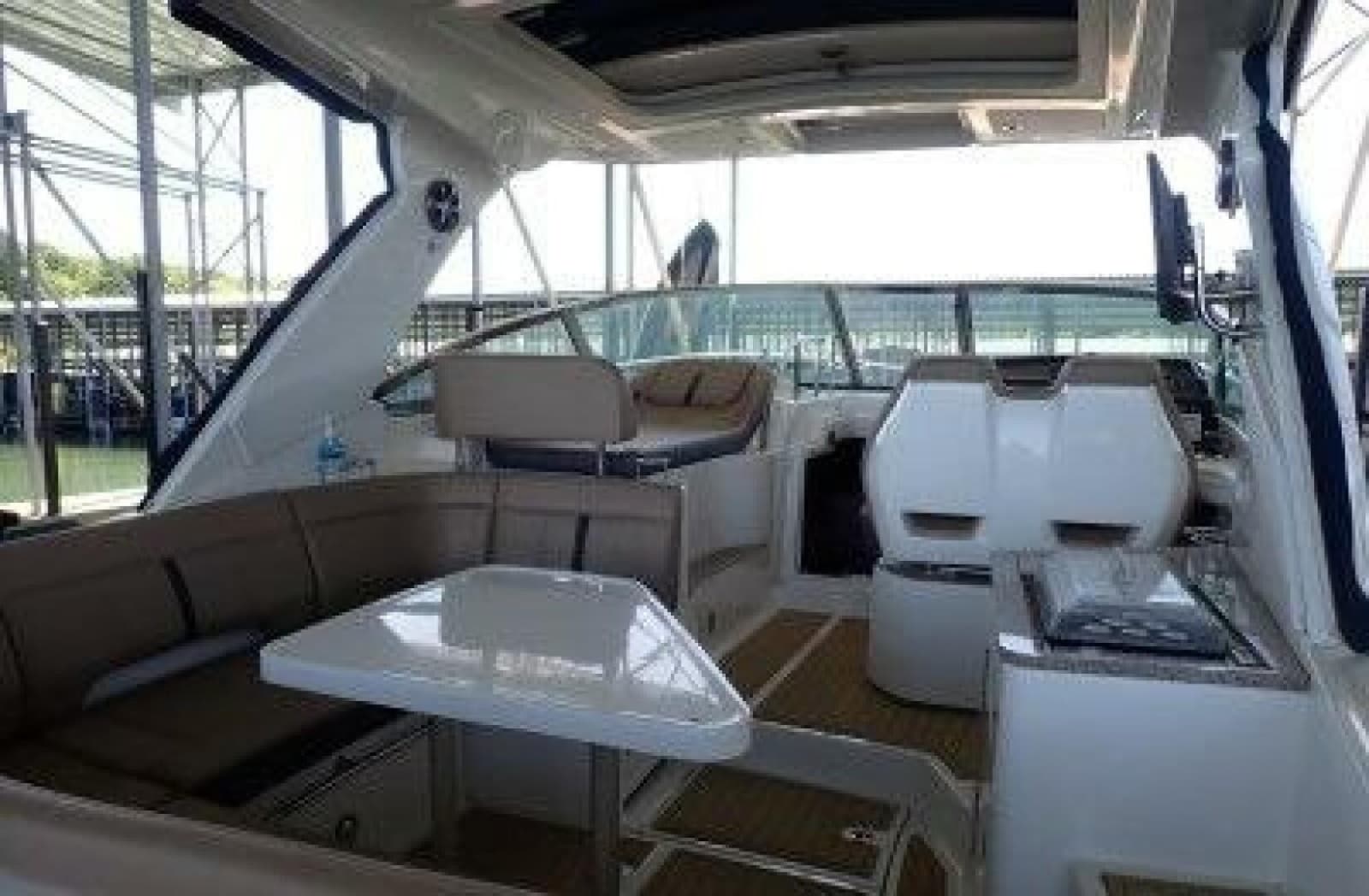 2016 Sea Ray Sundancer 350 - Photo 53