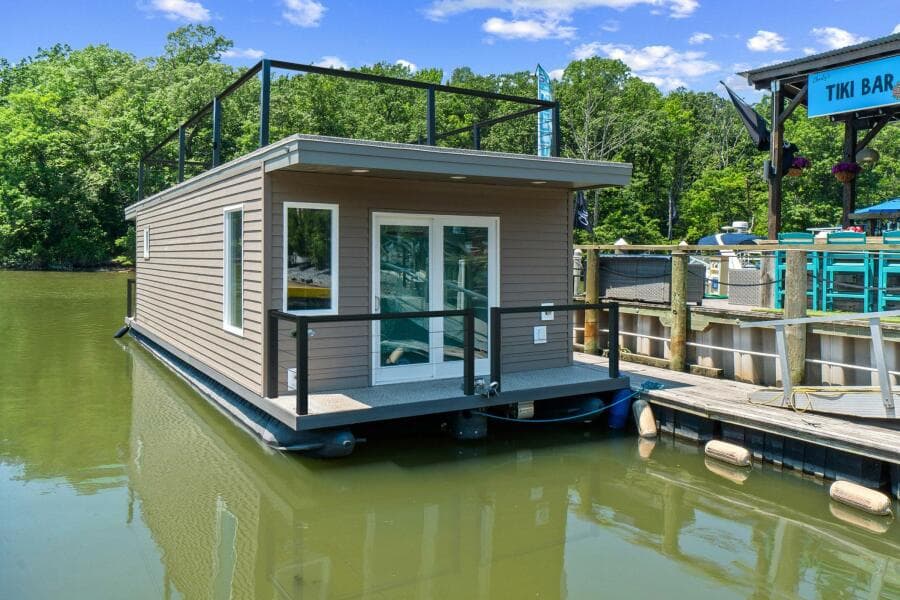 2025 Custom Hank's 40 Houseboat