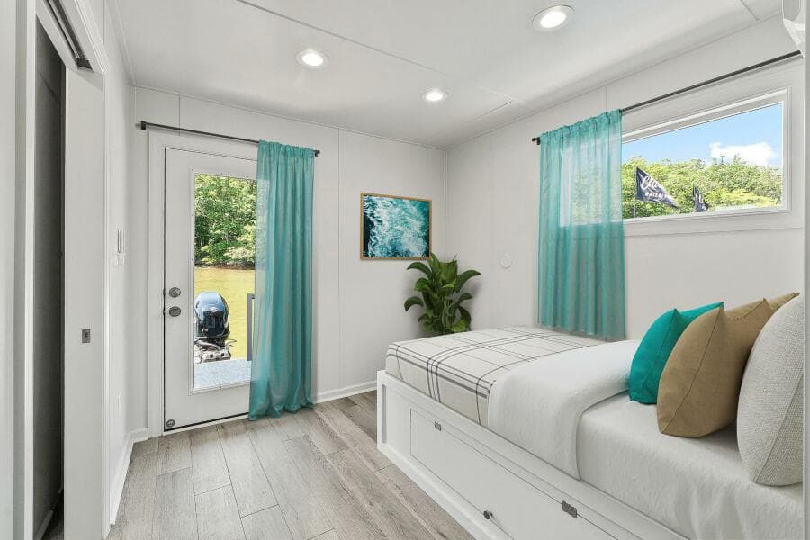 2025 Custom Hank's 40 Houseboat