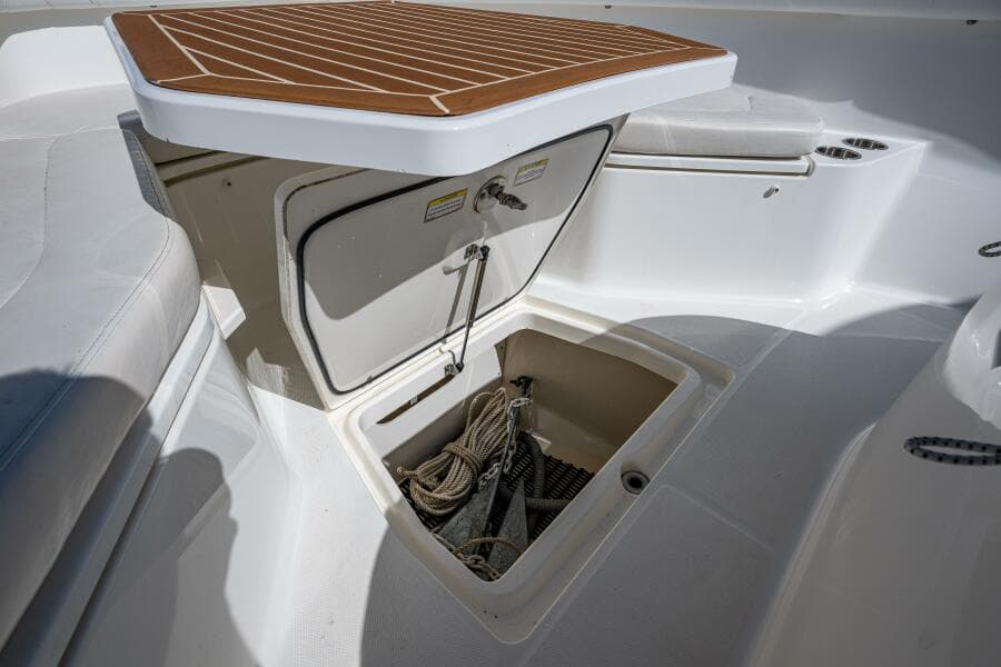 2011 Boston Whaler 370 Outrage