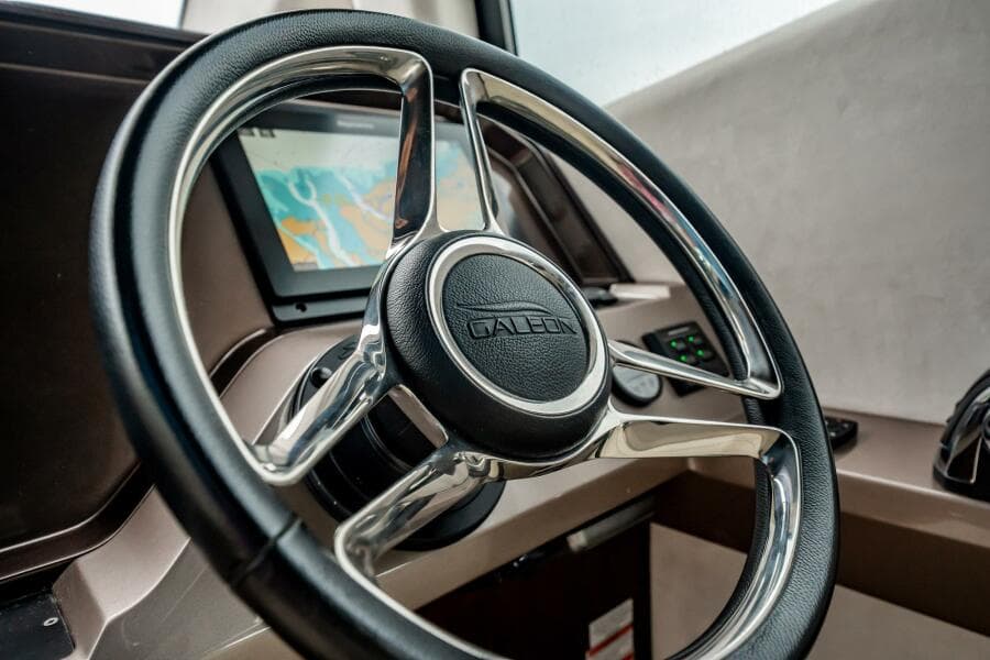 2017 Galeon 510 Skybridge