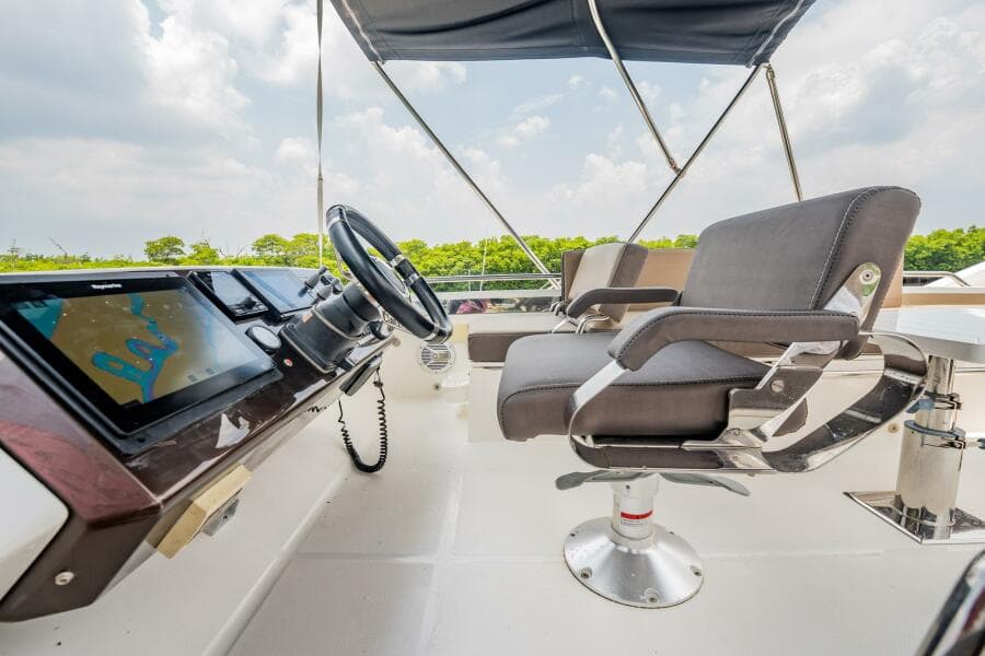 2017 Galeon 510 Skybridge