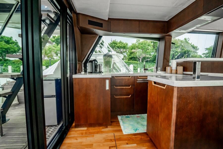 2017 Galeon 510 Skybridge