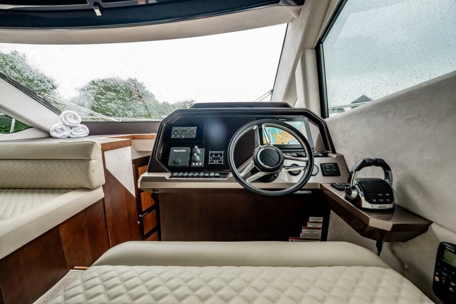 2017 Galeon 510 Skybridge