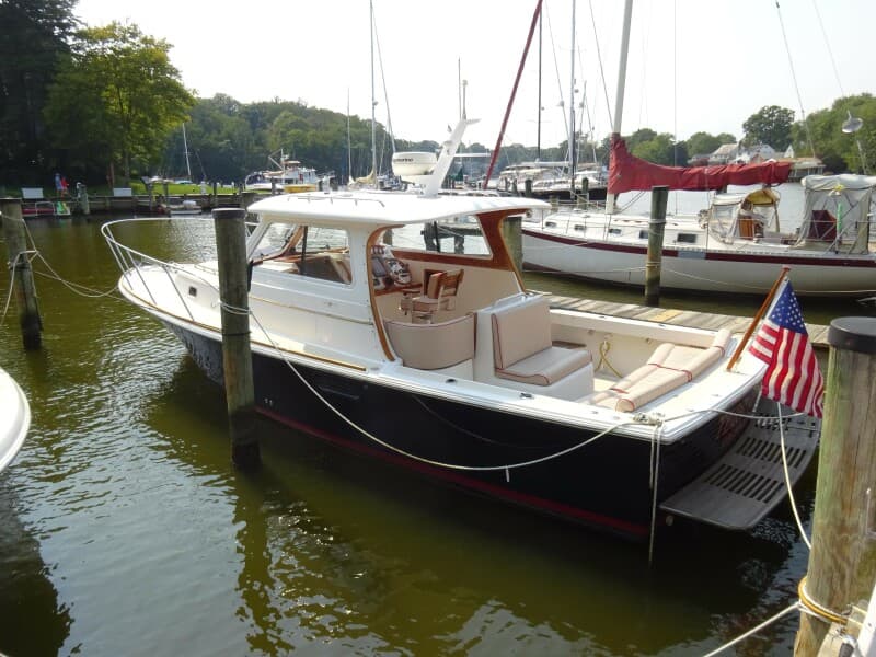 2004 Hunt Yachts Surfhunter