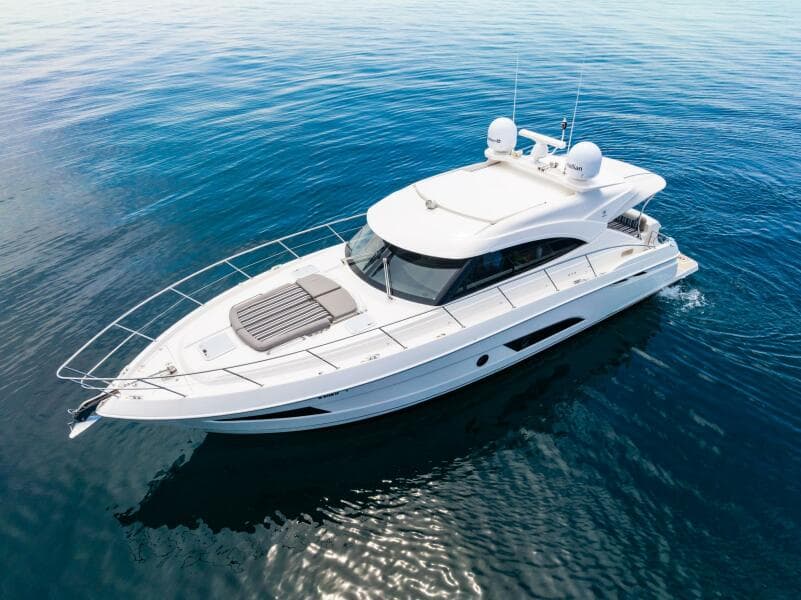 2019 Riviera 4800 Sport Yacht