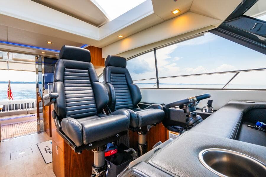 2019 Riviera 4800 Sport Yacht
