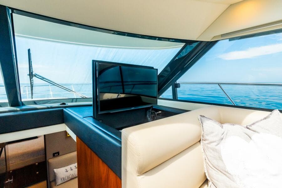 2019 Riviera 4800 Sport Yacht