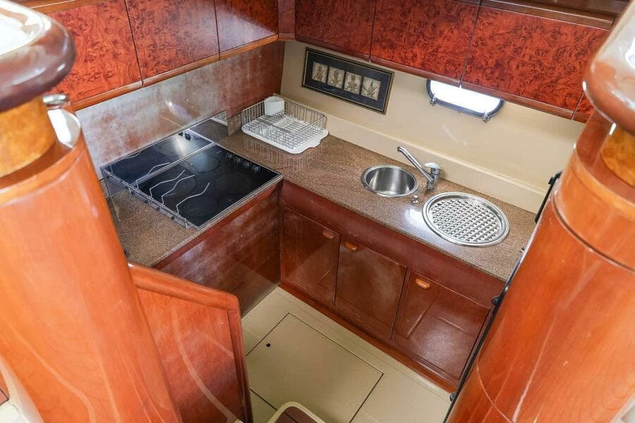 1998 Ferretti Yachts 55 Motor Yacht