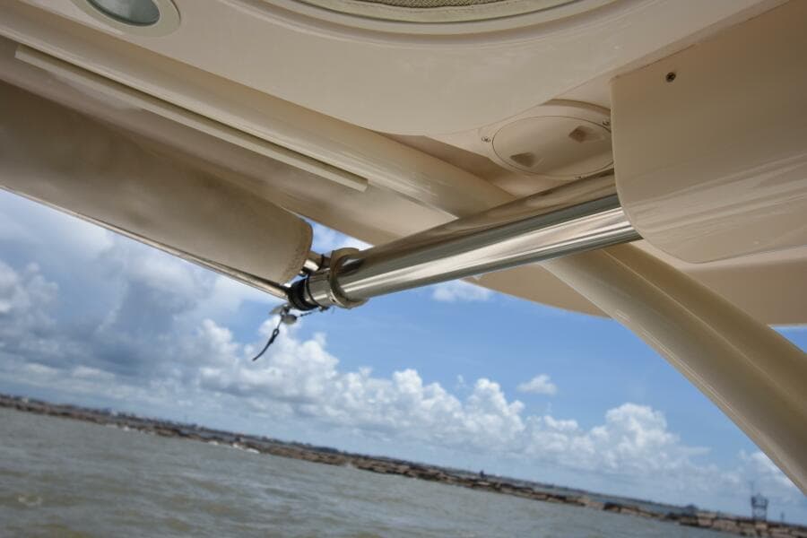 2016 Grady-White 330 Express 