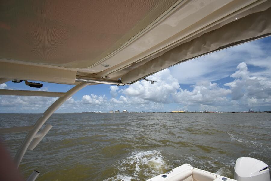 2016 Grady-White 330 Express 