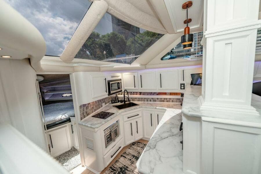 1991 Cruisers Yachts 3850 Aft Cabin