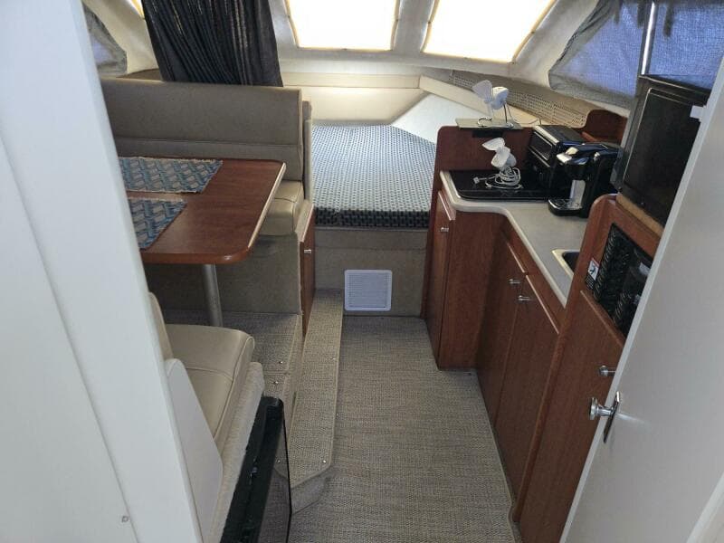 2005 Bayliner 289 EC