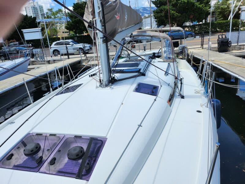 Foredeck Aft