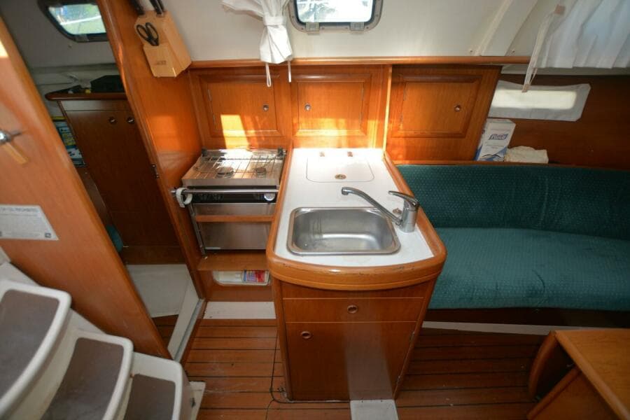2000 Beneteau Oceanis 311