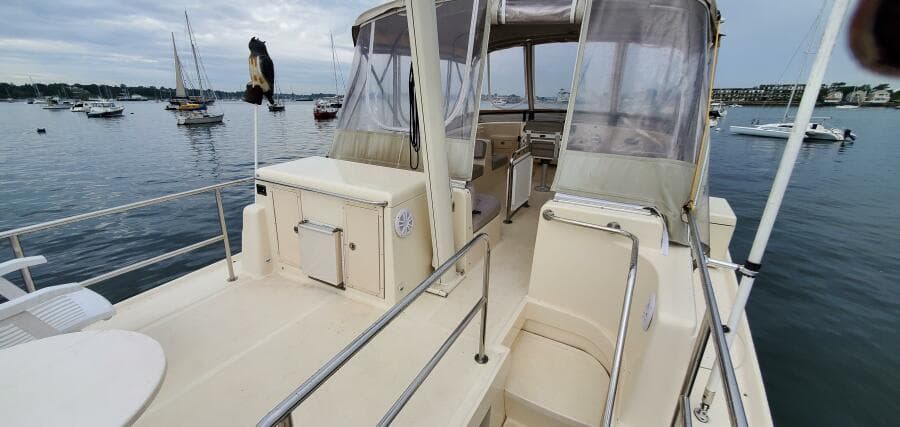 2004 Mainship 400 Trawler