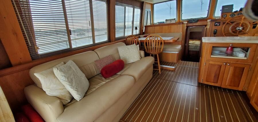 2004 Mainship 400 Trawler