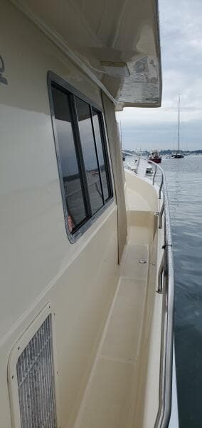 2004 Mainship 400 Trawler