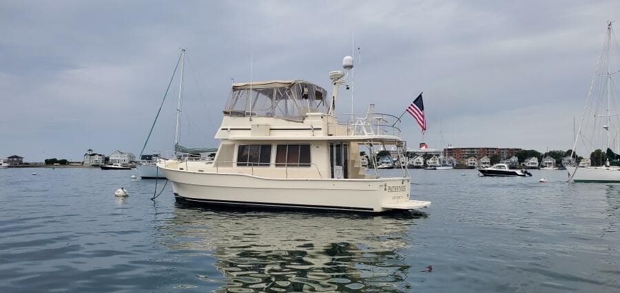 2004 Mainship 400 Trawler