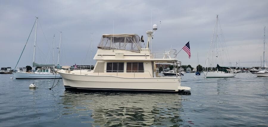 2004 Mainship 400 Trawler