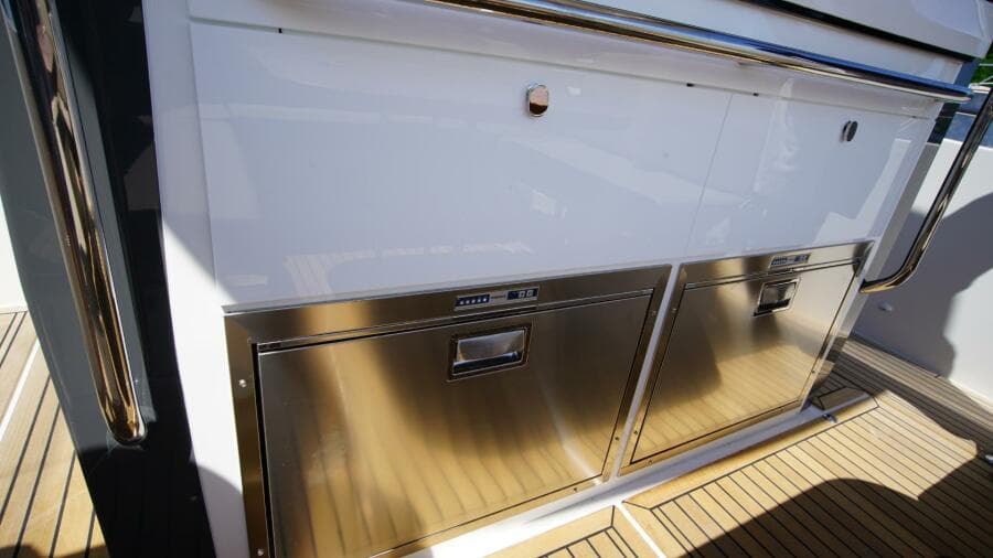 2025 Nimbus Tender 11 - Photo 14