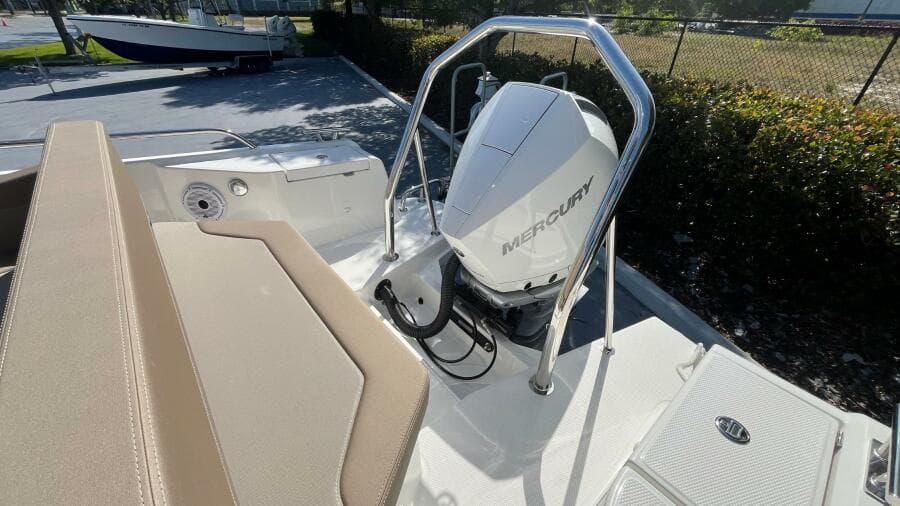 2024 Nimbus Tender 8