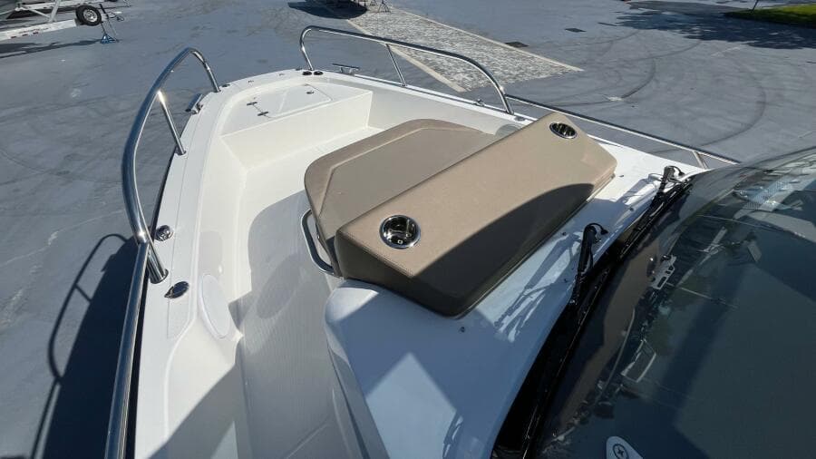 2024 Nimbus Tender 8