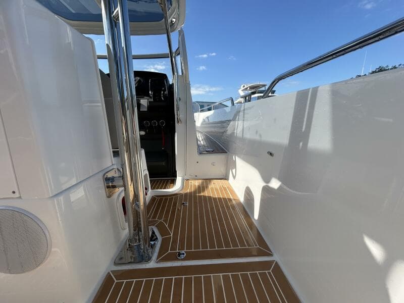 2024 Nimbus Tender 9