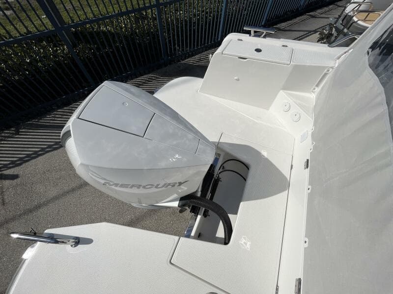 Nimbus Weekender 9 Engine