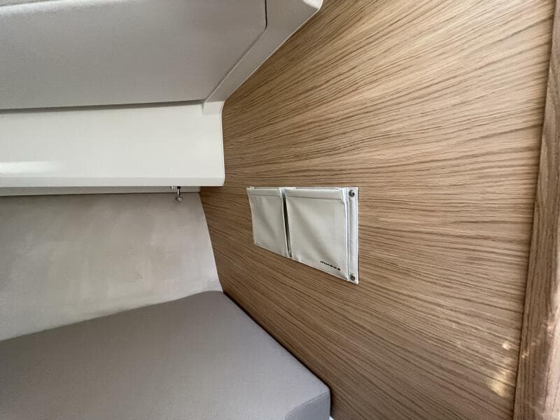 Nimbus Weekender 9 Cabin