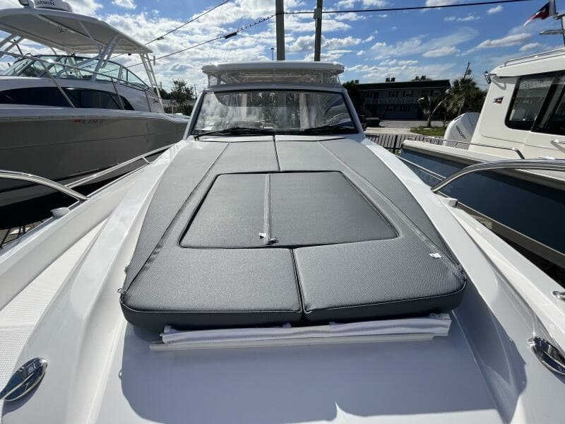 Nimbus Weekender 9 Forward Seating