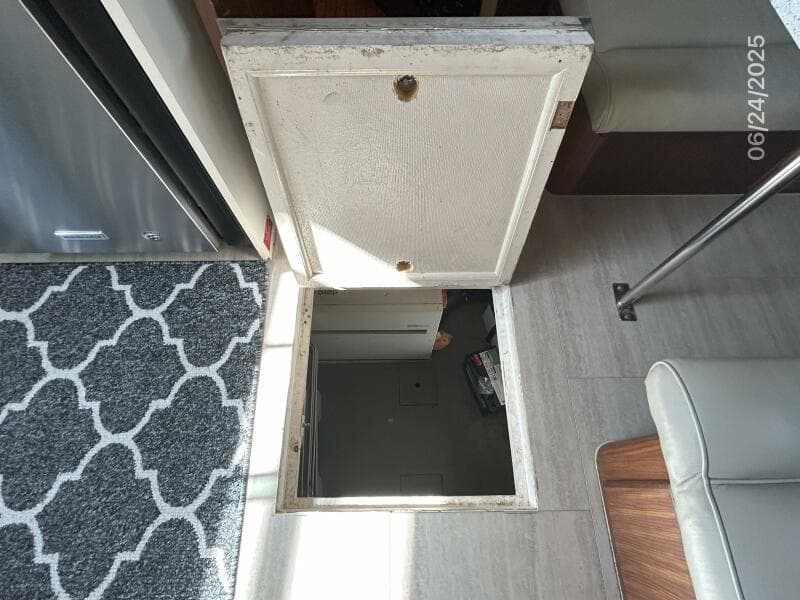 63' Hatteras generator room access