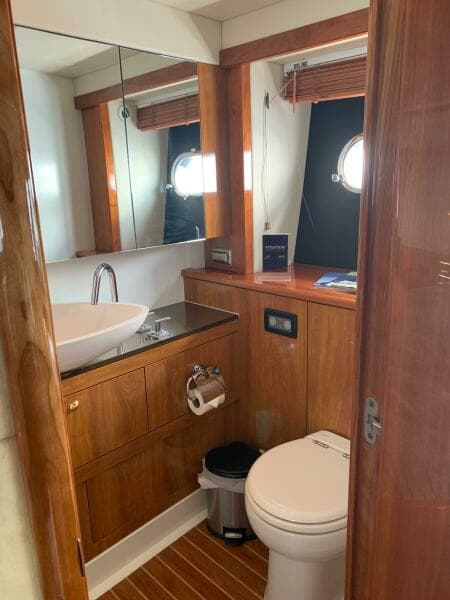 2010 Sunseeker 60 Manhattan