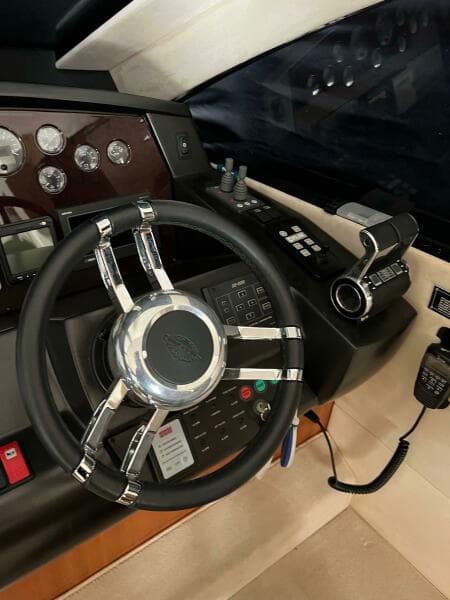 2010 Sunseeker 60 Manhattan