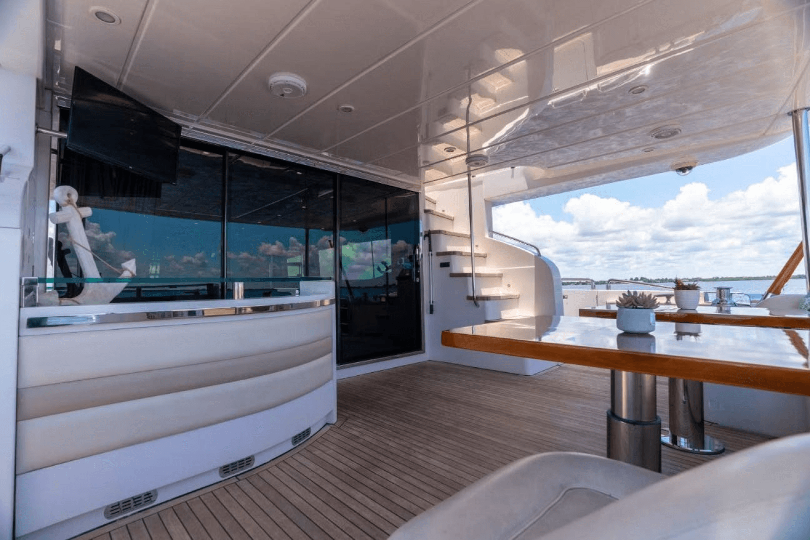 2011 Princess Yachts  - Photo 2