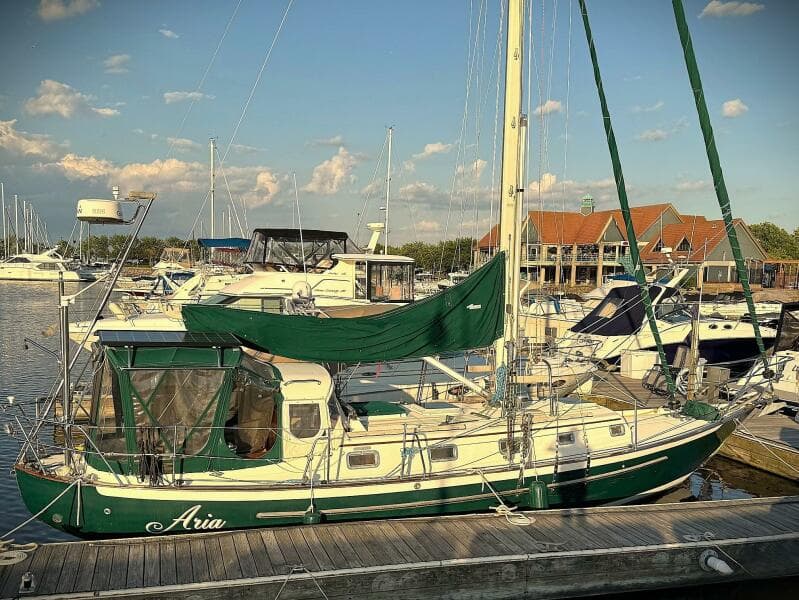 2000 Pacific Seacraft 37